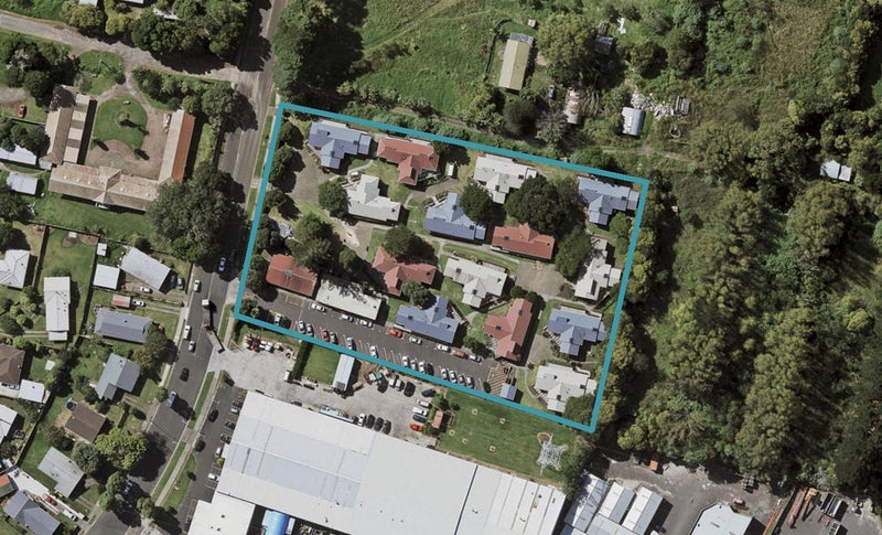 52 Te Kupenga Avenue, Ōtara, Auckland - Carousel 1