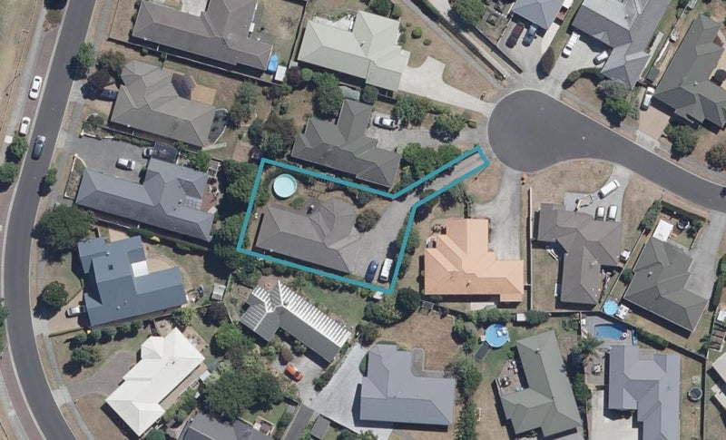 20 Mangakoea Place, St Andrews, Hamilton - Carousel 1