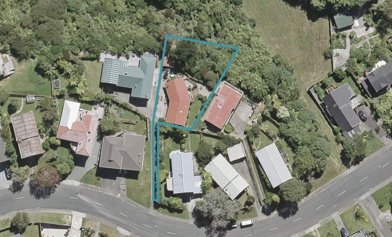 22 Redvers Drive, Belmont, Lower Hutt - Carousel 1