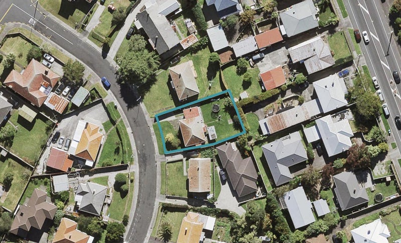 8 Elphinstone Avenue, Wesley, Auckland - Carousel 1
