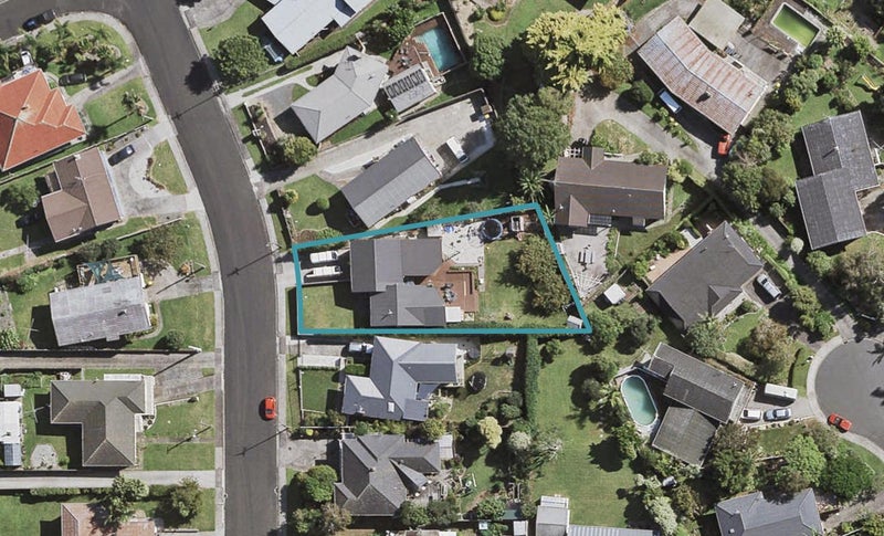 36 Lynmore Drive, Hillpark, Auckland - Carousel 1