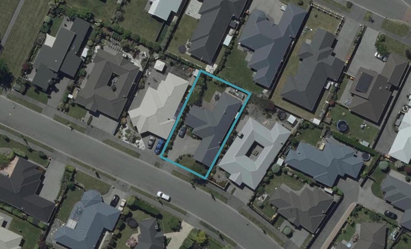 30 Burbank Drive, Aidanfield, Christchurch - Carousel 1