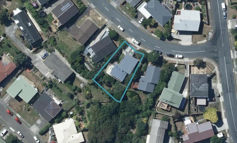 27 Brora Crescent, Papakowhai, Porirua - Carousel 1
