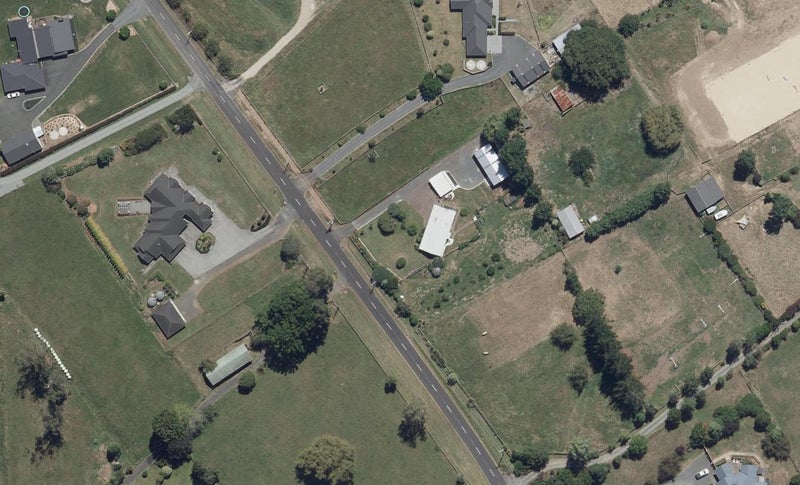 23 Middle Road, Rukuhia, Hamilton - Carousel 1