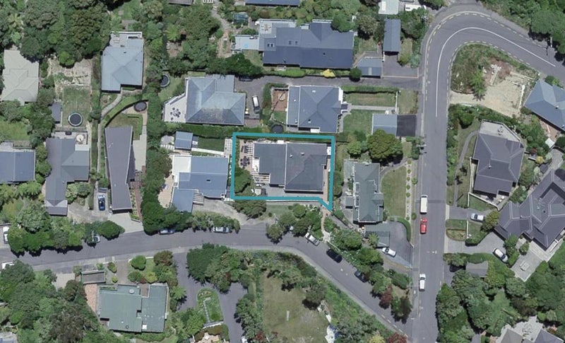2 Makererua Street, Ngaio, Wellington - Carousel 1