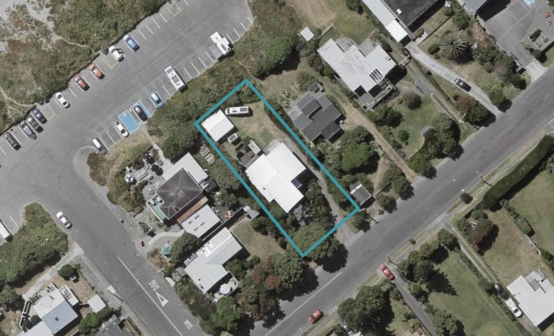 89 Tutere Street, Waikanae Beach, Waikanae - Carousel 1