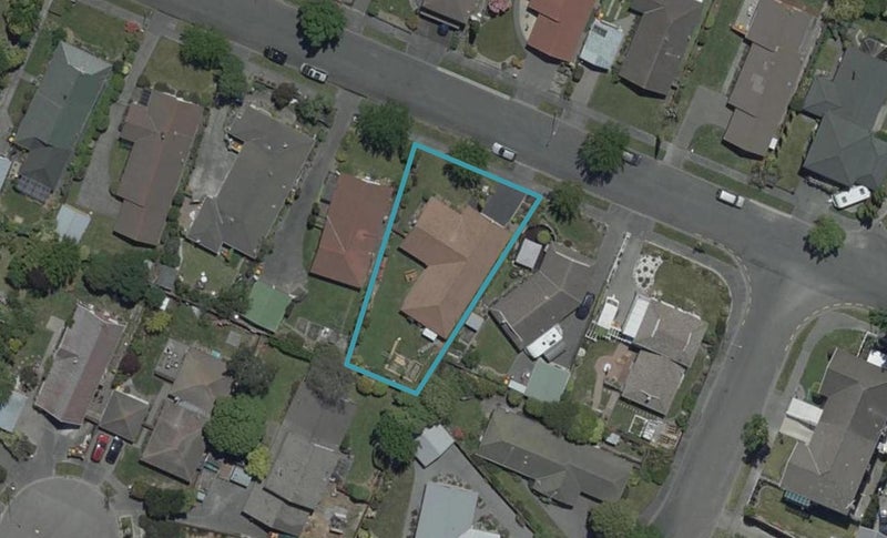 33 Karnak Crescent, Russley, Christchurch - Carousel 1