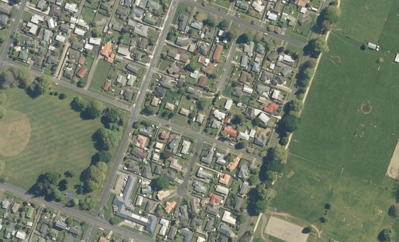 103 Thompson Street, Leamington, Cambridge - Carousel 1