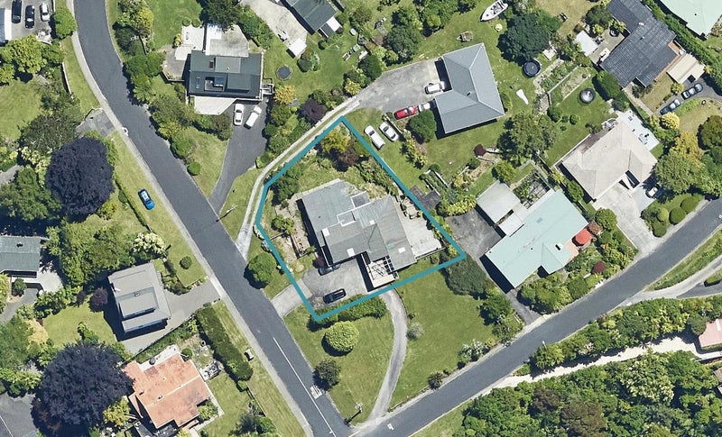 1 Grand Vue Road, Kawaha Point, Rotorua - Carousel 1