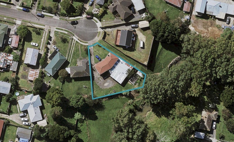 9 Berrett Place, Otara, Auckland - Carousel 1