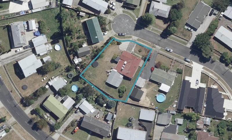 8 Maynard Place, Temple View, Hamilton - Carousel 1