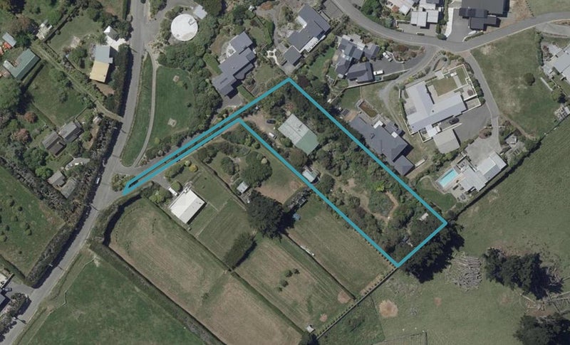 181 Moncks Spur Road, Mount Pleasant, Christchurch - Carousel 1