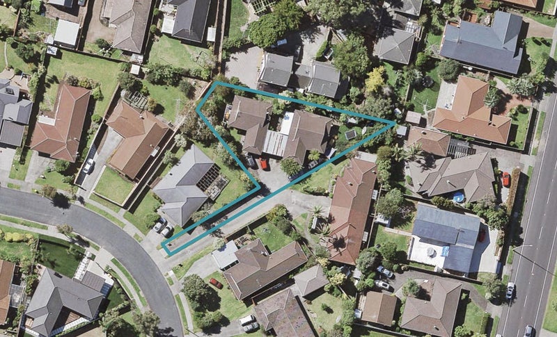 1/21 Jillteresa Crescent, Half Moon Bay, Auckland - Carousel 1
