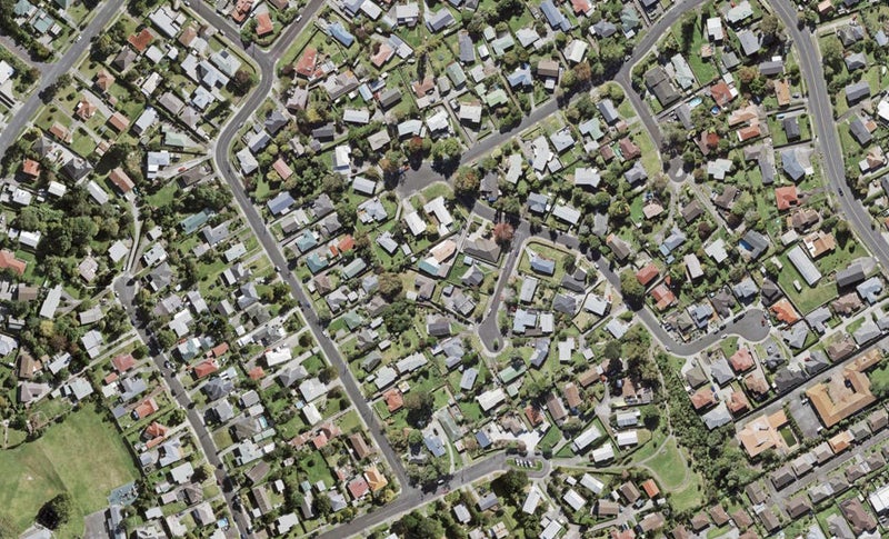 1B Edgewood Way, Henderson, Auckland - Carousel 1