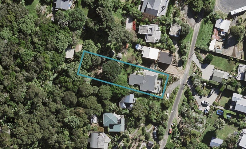 21 Miro Road, Palm Beach, Waiheke Island - Carousel 1