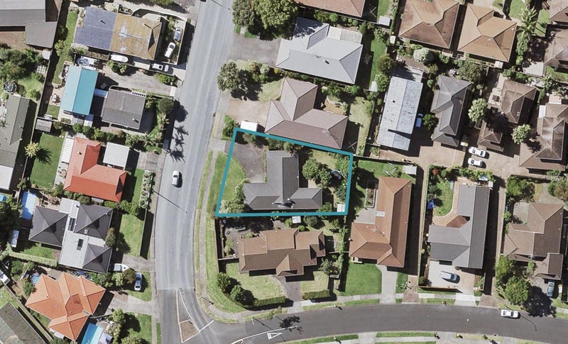 56 Pigeon Mountain Road, Half Moon Bay, Auckland - Carousel 1