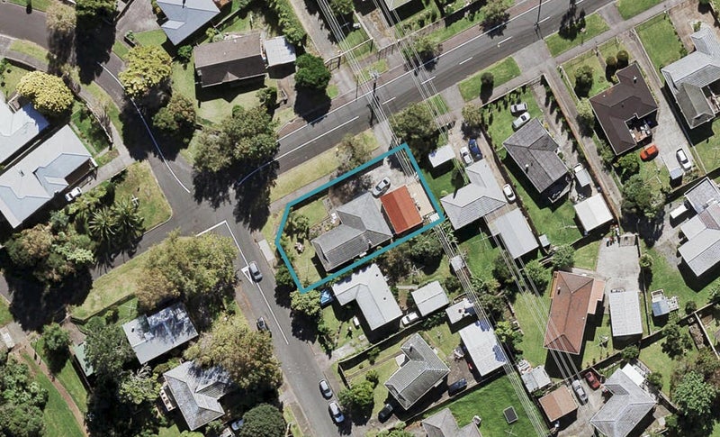 2 Tony Segedin Drive, Avondale, Auckland - Carousel 1