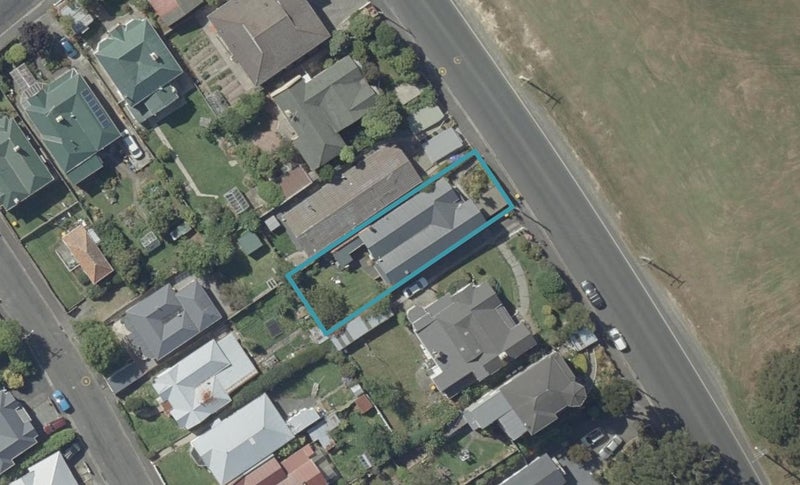 105 Eglinton Road, Mornington, Dunedin - Carousel 1