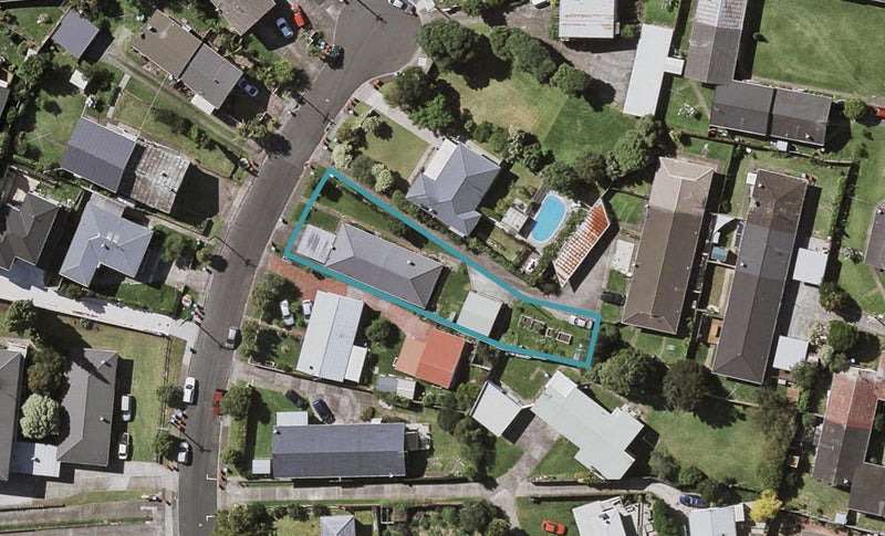 2/8 Mcdonald Crescent, Mount Wellington, Auckland - Carousel 1