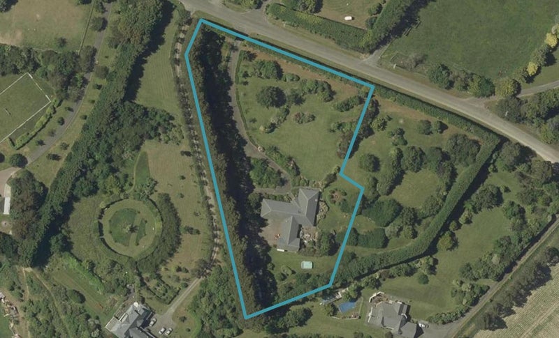 176 Valley Views, Fitzherbert, Palmerston North - Carousel 1