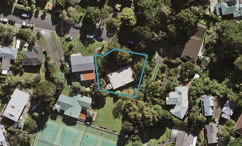 1/13 Kororo Street, Northcote, Auckland - Carousel 1