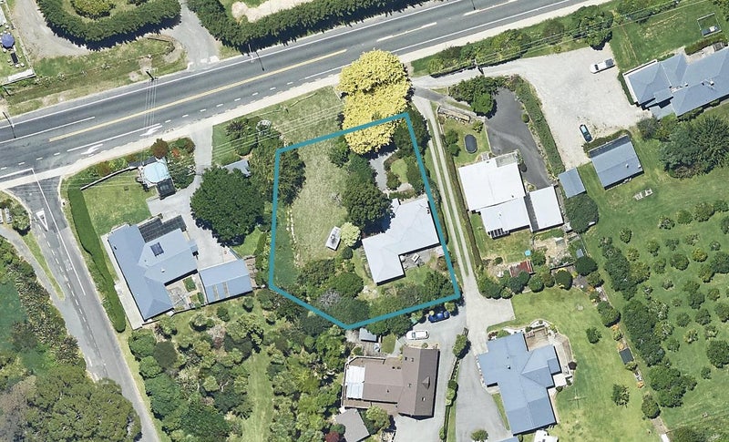 370 Welcome Bay Road, Tauranga - Carousel 1