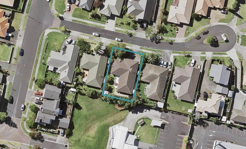 5 Tolben Place, Golflands, Auckland - Carousel 1