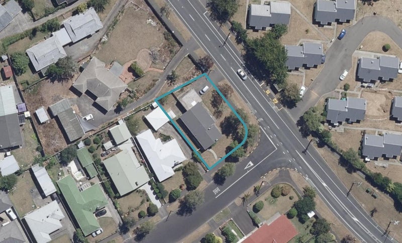 2 Ashbury Avenue, Silverdale, Hamilton - Carousel 1