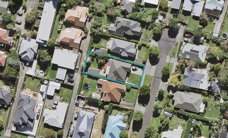 6 Ngapawa Street, Sandringham, Auckland - Carousel 1