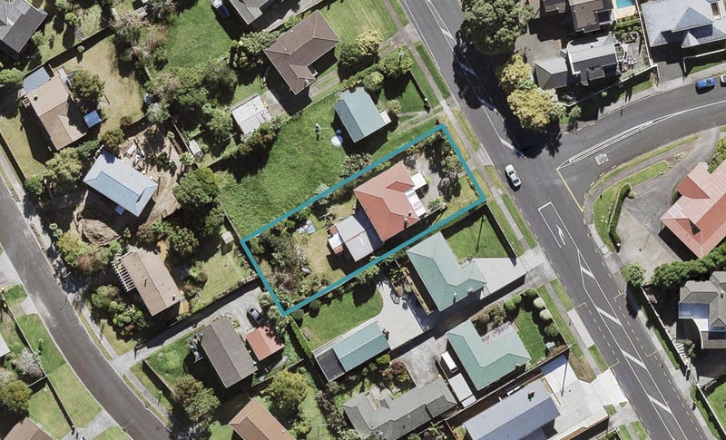 33 Luckens Road, West Harbour, Auckland - Carousel 1