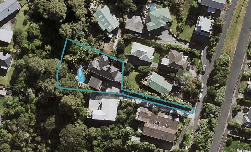 17 Howard Road, Northcote, Auckland - Carousel 1