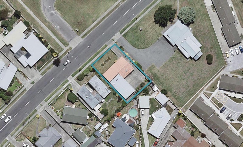 7 York Avenue, Tamatea, Napier - Carousel 1