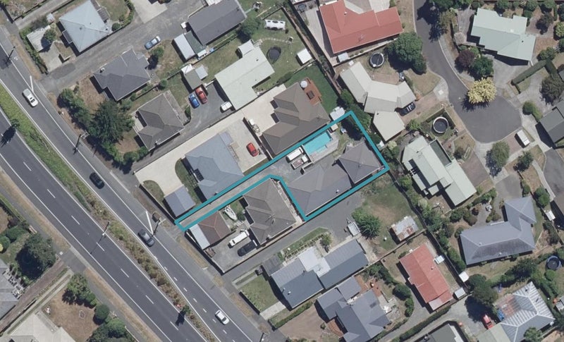 327A Cambridge Road, Hillcrest, Hamilton - Carousel 1