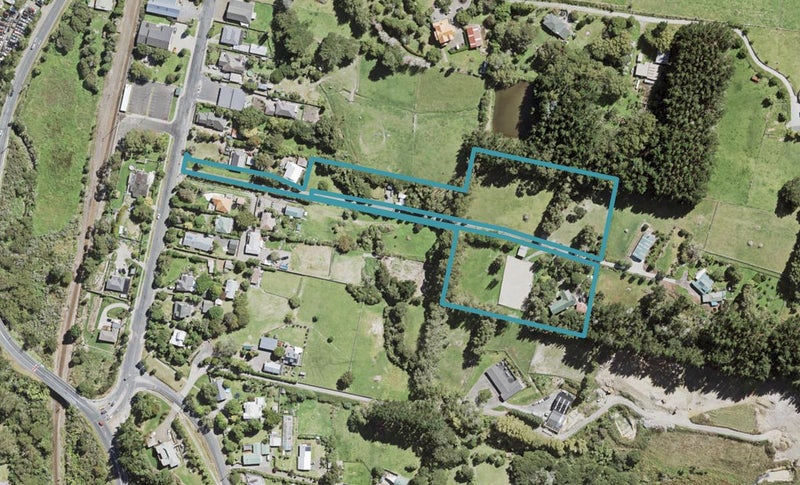 19 Township Road, Waitakere, Auckland - Carousel 1