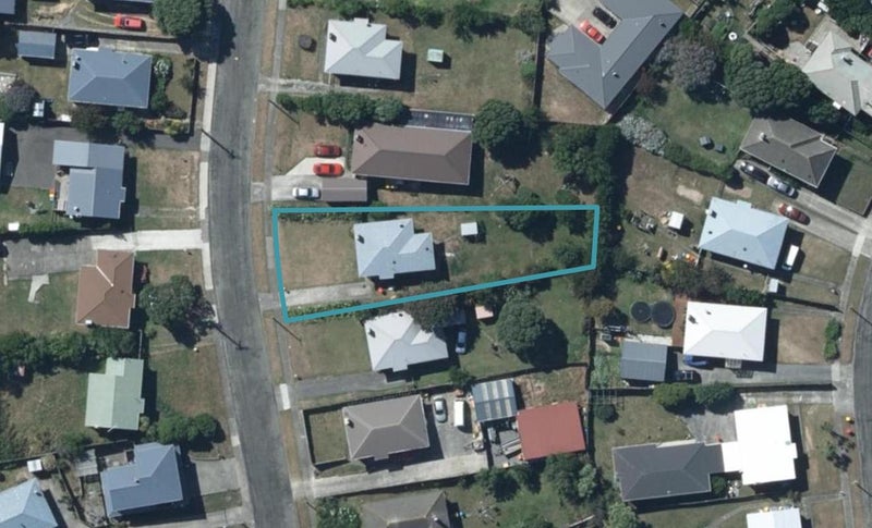 70 Waiuta Street, Titahi Bay, Porirua - Carousel 1