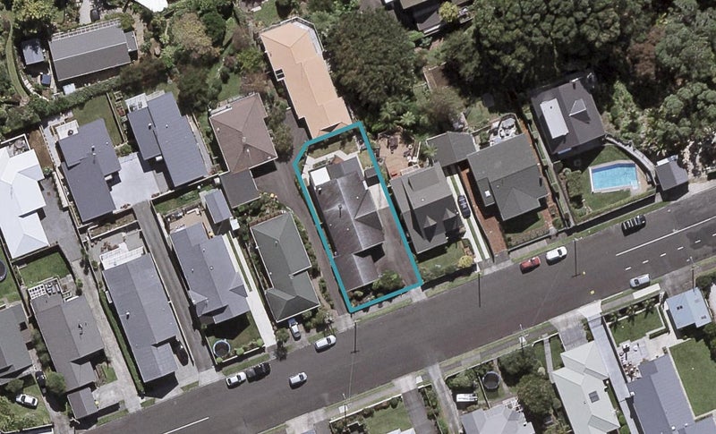 14 Dorset Avenue, Westown, New Plymouth - Carousel 1