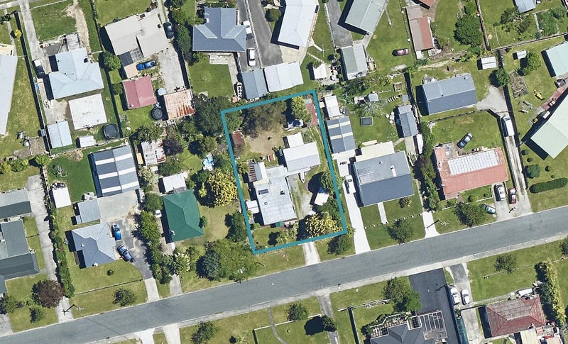 14 Cochrane Street, Fairy Springs, Rotorua - Carousel 1