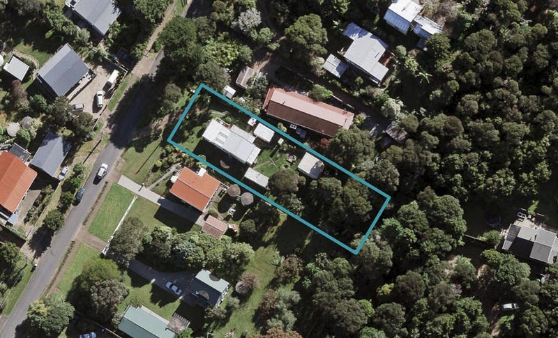35 Whakarite Road, Ostend, Waiheke Island - Carousel 1