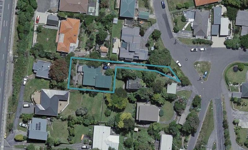 4/7 Carleton Terrace, Tawa, Wellington - Carousel 1