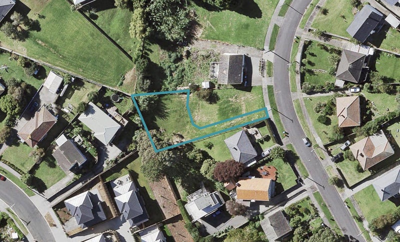 15B Clairville Crescent, Wai o Taiki Bay, Auckland - Carousel 1