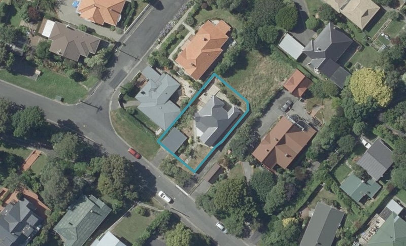 31 Sunbury Street, Andersons Bay, Dunedin - Carousel 1