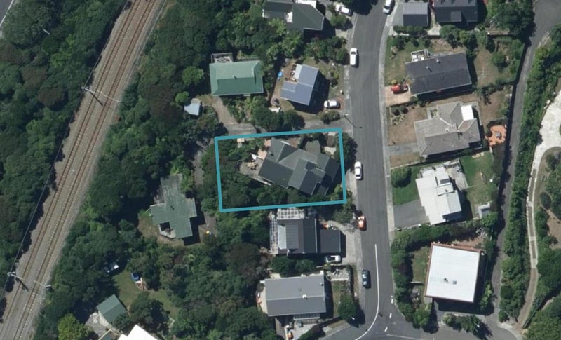 5 PUKETAI Place, PUKERUA BAY, PORIRUA - Carousel 1