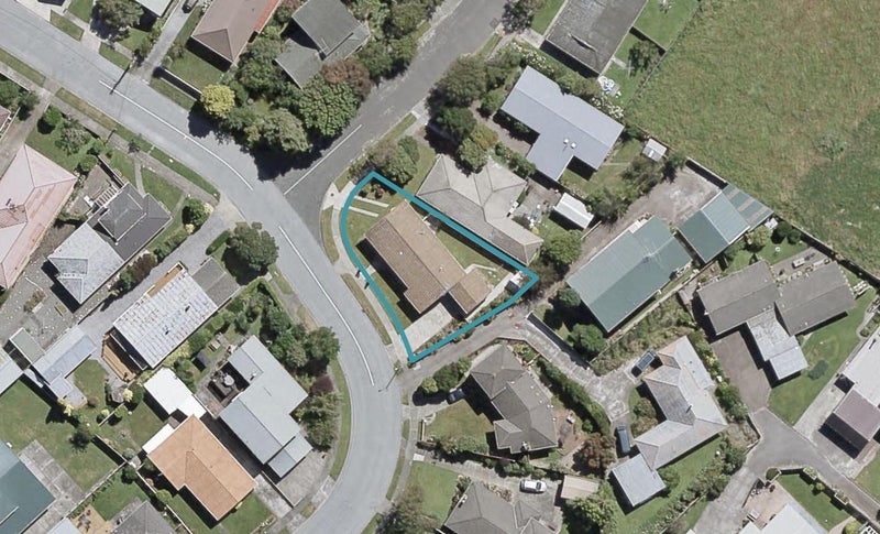 37 Holyoake Crescent, Avalon, Lower Hutt - Carousel 1