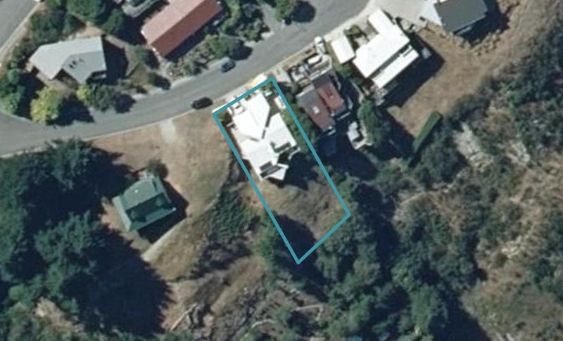 5A Von Place, Fernhill, Queenstown - Carousel 1
