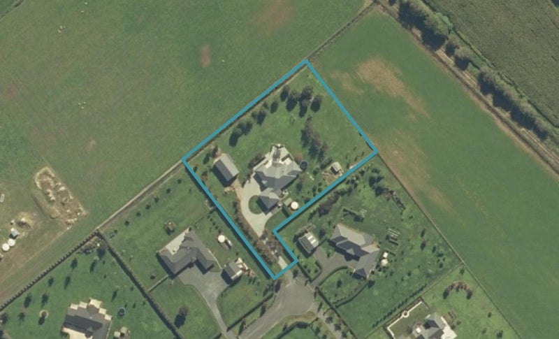 27 Llennoc Lane, Matangi, Hamilton - Carousel 1