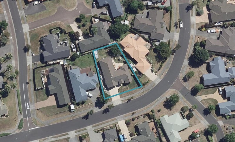 9 Cairns Crescent, Rototuna, Hamilton - Carousel 1