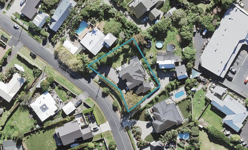 9 Rame Road, Greenhithe, Auckland - Carousel 1