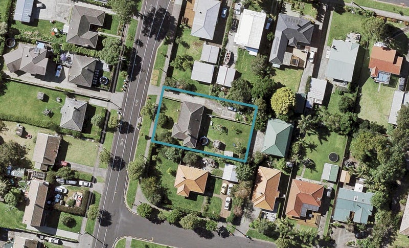 222 Riverside Avenue, Point England, Auckland - Carousel 1