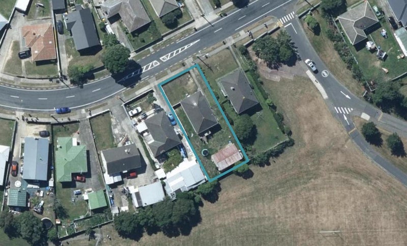 28 Driver Crescent, Cannons Creek, Porirua - Carousel 1