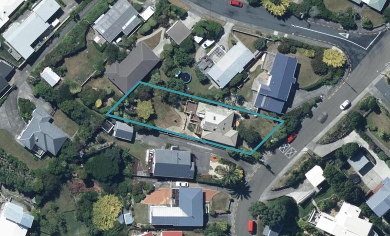 31 Mana View Road, Paremata, Porirua - Carousel 1